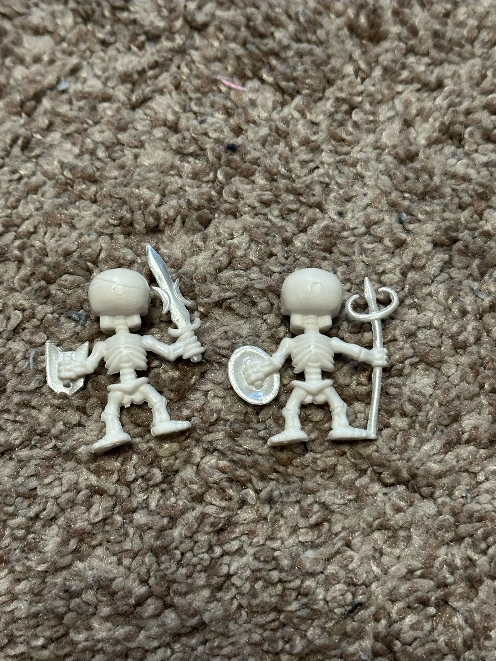 Skeleton Mini Toy Figures - Picture 2 of 2